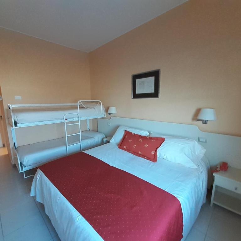 Barion Hotel & Congressi - Camera Familiare - 3