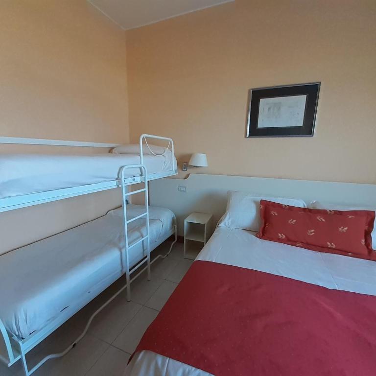 Barion Hotel & Congressi - Camera Familiare - 1