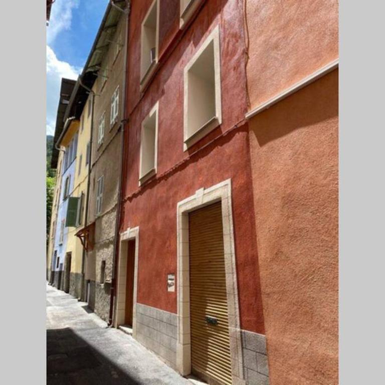 2 Pièces La Tour - Appartement 1 Chambre - 11