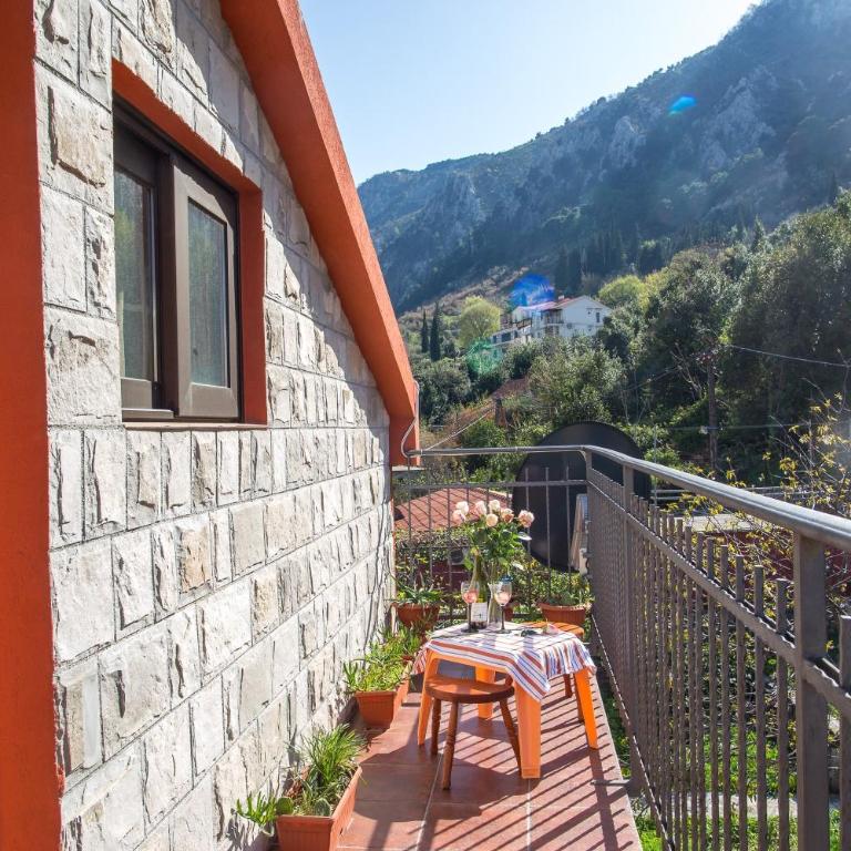 Piano apartments - One-Bedroom Apartment with Balcony - 14