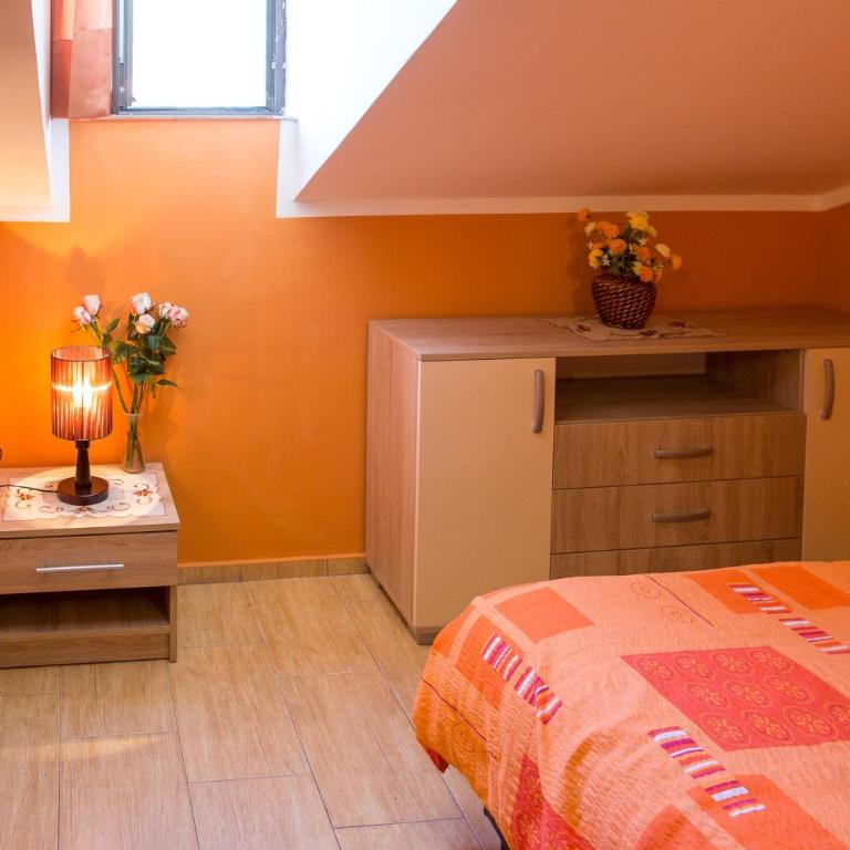 Piano apartments - One-Bedroom Apartment with Balcony - 40