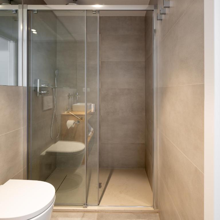 Cristina Enea Rooms - Habitación Doble Superior con vistas a la ciudad - 4