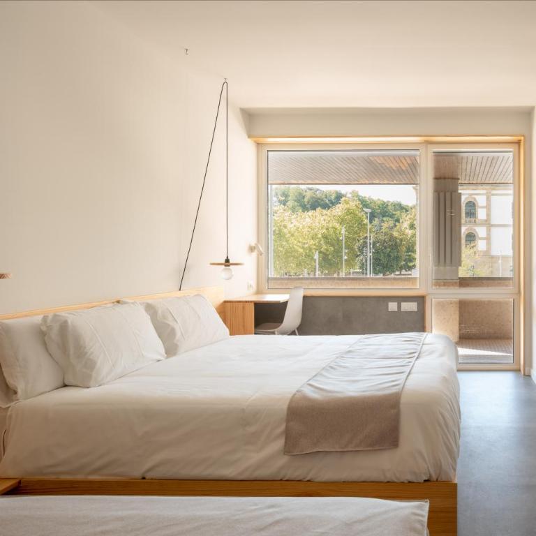Cristina Enea Rooms - Habitación Doble Superior con vistas a la ciudad - 1 o 2 camas - 1