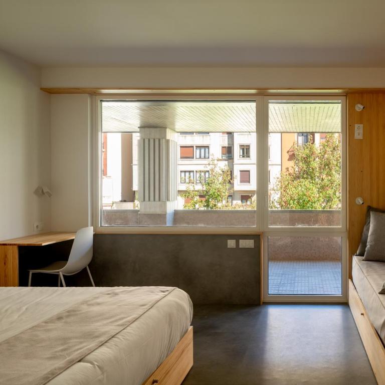 Cristina Enea Rooms - Habitación Familiar Superior con vistas a la ciudad - 5