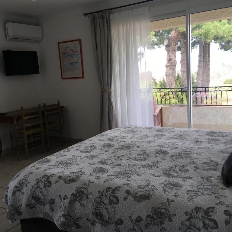 chambre d'hôtes Villa Côte Vermeille - Chambre Familiale avec Balcon - 4