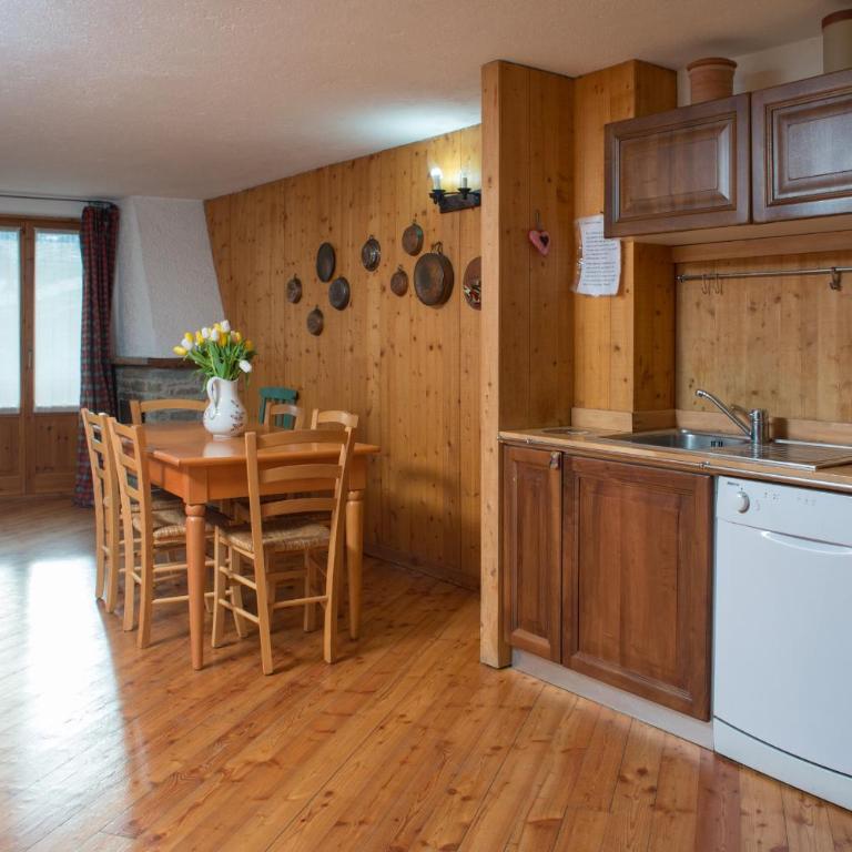 Mont Blanc Apartments - Superior Apartment - 9