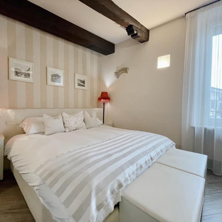 B&B Verona Centro - Camera Deluxe Matrimoniale/Doppia con Letti Singoli - 1