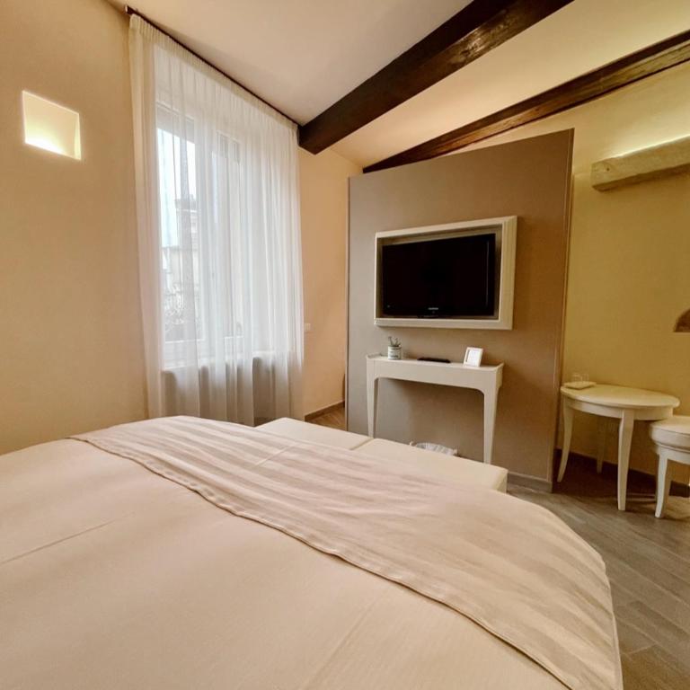 B&B Verona Centro - Camera Deluxe Matrimoniale/Doppia con Letti Singoli - 22