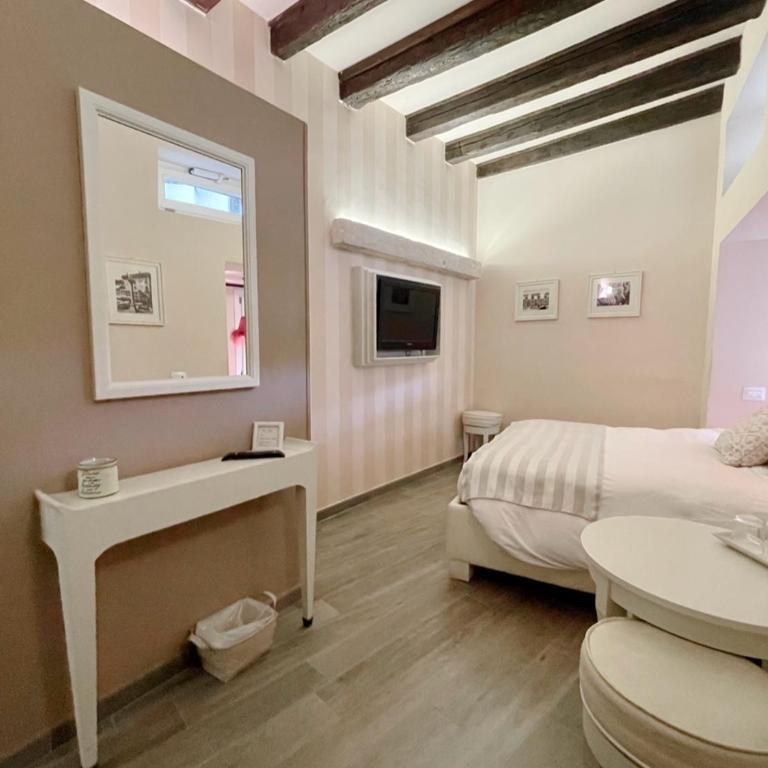 B&B Verona Centro - Camera Matrimoniale Deluxe - 9