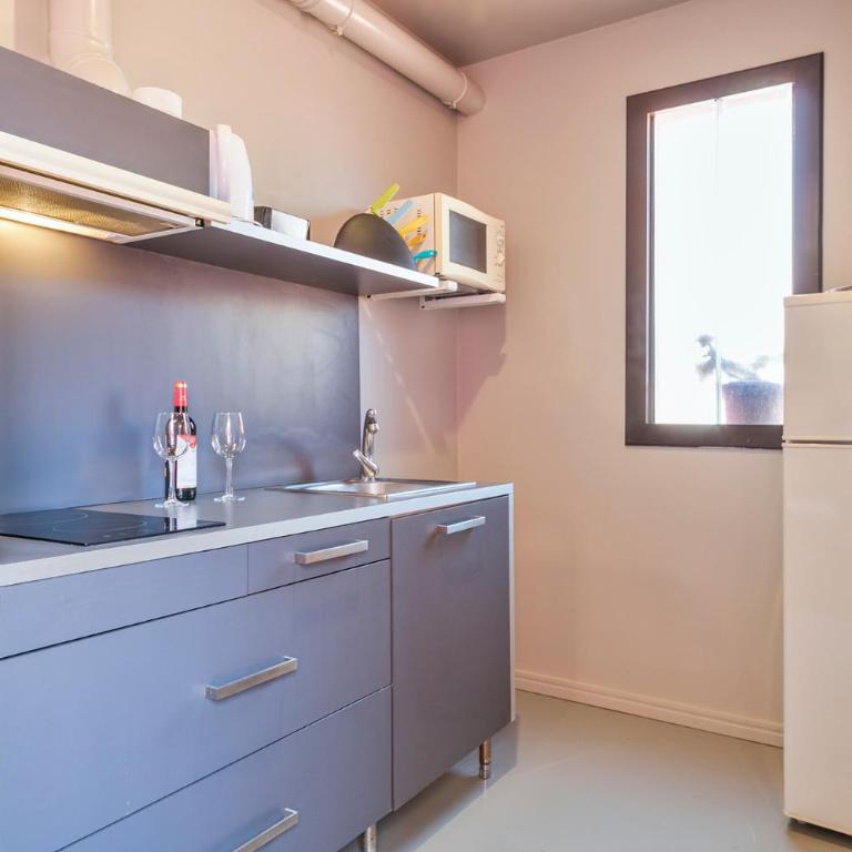 My Address in Plaza Real - Three-Bedroom Apartment - 7