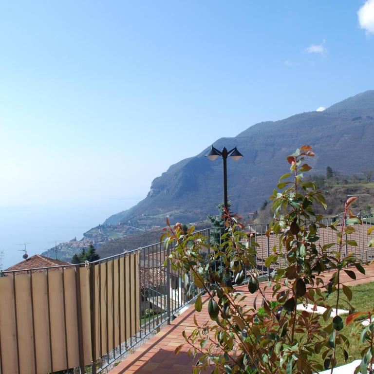 Appartamento Dante by Theater Home - Appartamento con Vista Lago - 3