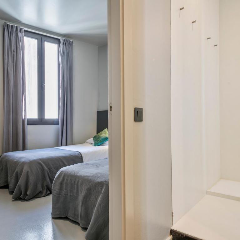 My Address in Plaza Real - Two-Bedroom Apartment (4 Adults) - 3