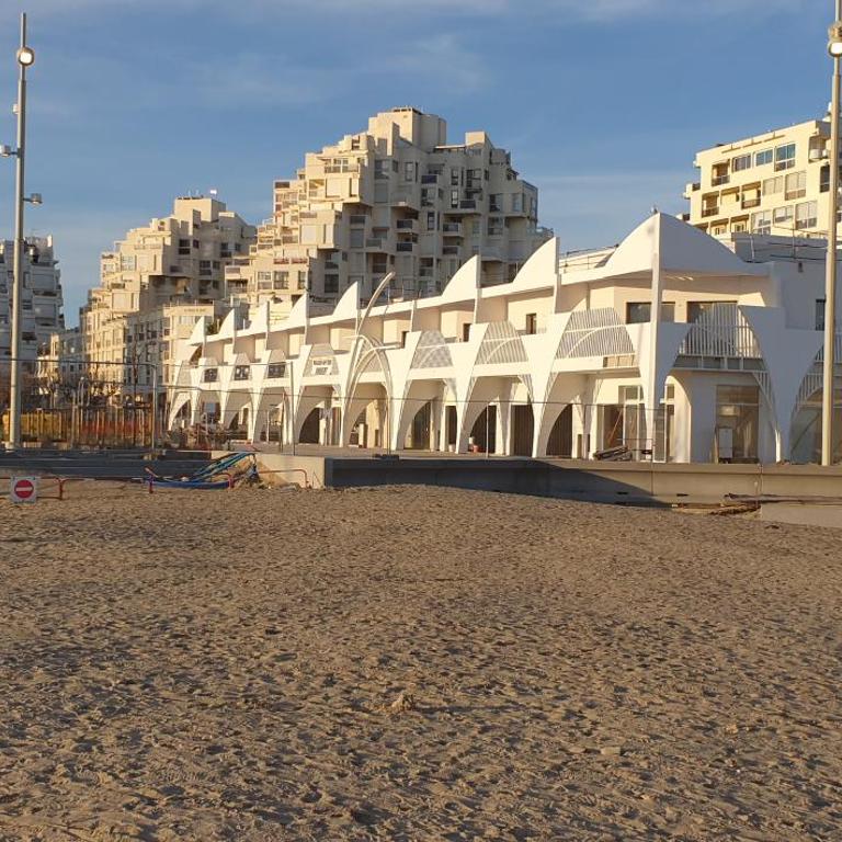 Grande villa indépendante proche plage et commerces grande motte - Villa - Côté Plage - 15