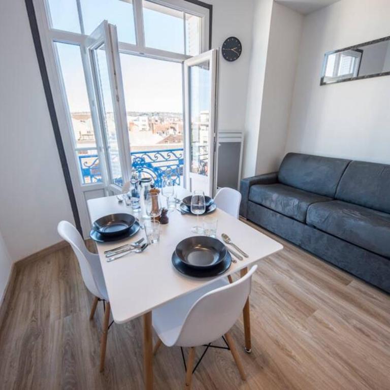 LE SEQUOIA Appart' pour 4 au Cœur de ville VICHY - Apartment mit 1 Schlafzimmer - 8