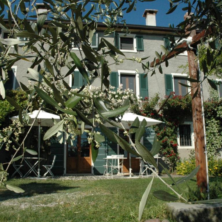 Agriturismo Tenuta la Pergola - Camera Matrimoniale con Vista Lago - 1