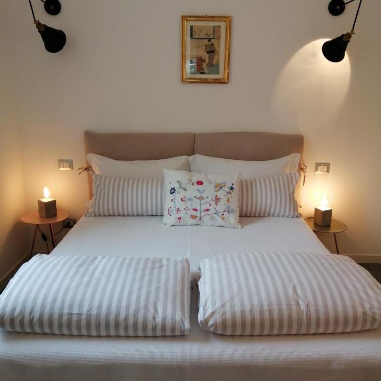 Bellagio Holiday Home - Two-Bedroom Apartment - 58