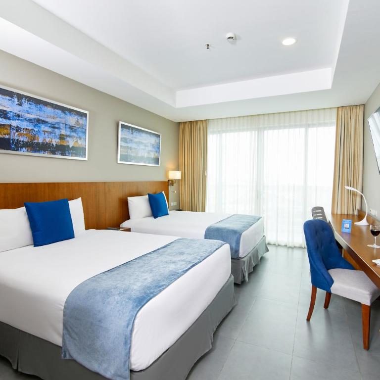 Wyndham Manta Sail Plaza Hotel and Convention Center - Double Room with Two Double Beds - Non-Smoking - 5