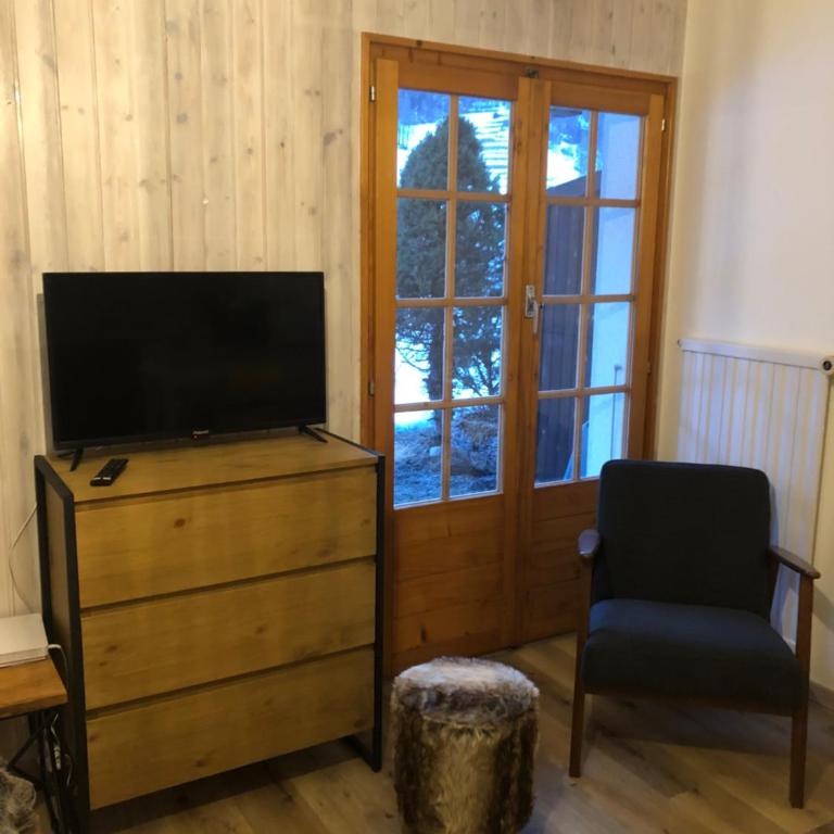 Le Cerf, magnifique studio avec jardin-terrasse et garage - Studio with Terrace - 12
