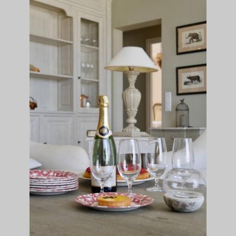 BORD DE MER - AC, WIFI, chic, sea view, beach 2 minutes walk - Appartement 2 Chambres - 3