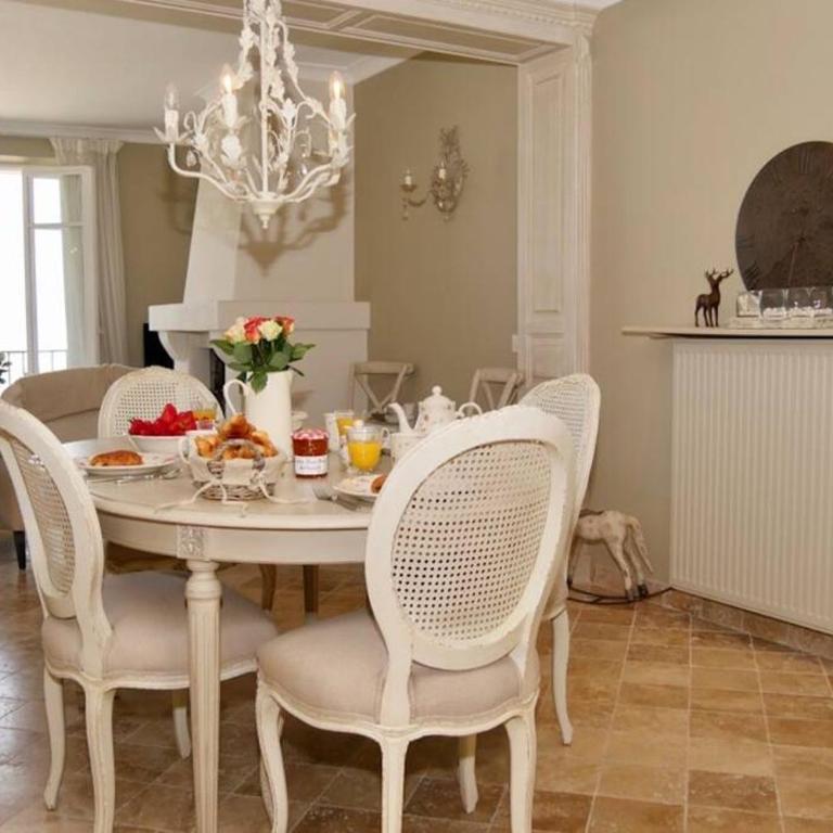 BORD DE MER - AC, WIFI, chic, sea view, beach 2 minutes walk - Appartement 2 Chambres - 8