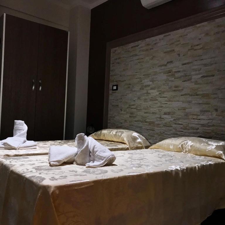 Guest House Bracciano RM - Camera Doppia con Letti Singoli con Bagno Privato - 4