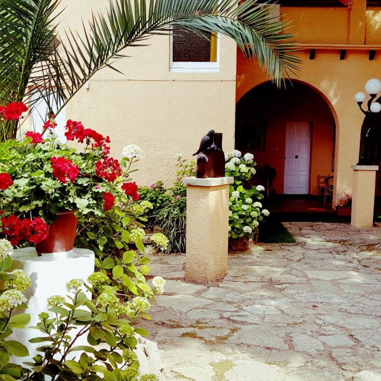 Apartamento con jardín a 11 metros de la playa. B1. - Apartamento de 3 dormitorios - 39