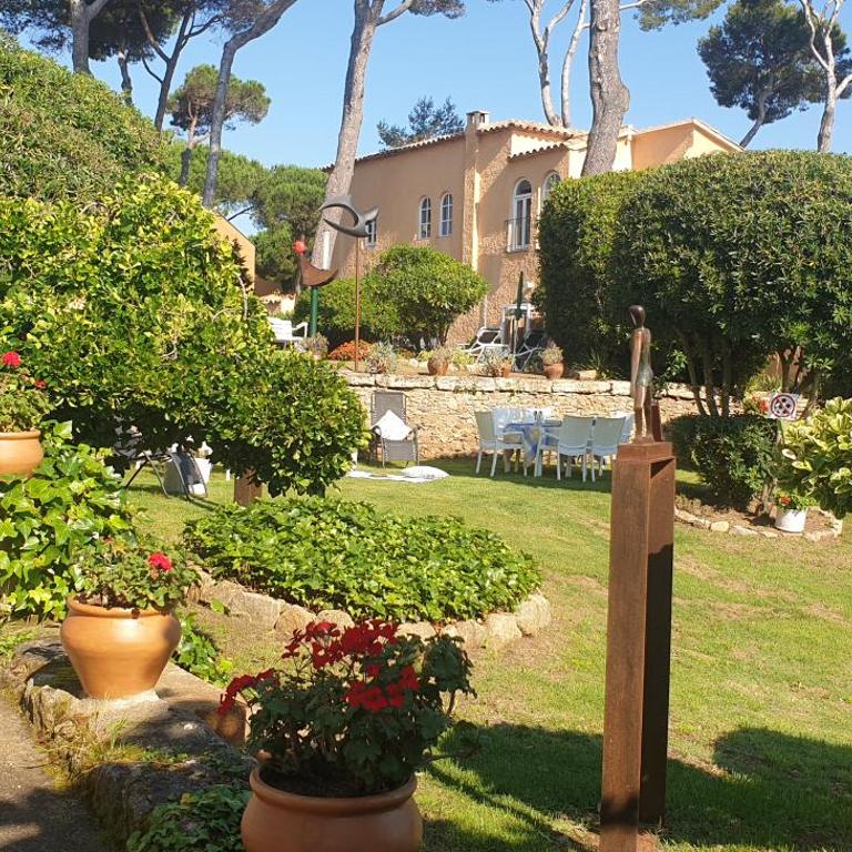 Apartamento con jardín a 11 metros de la playa. B1. - Apartamento de 3 dormitorios - 49