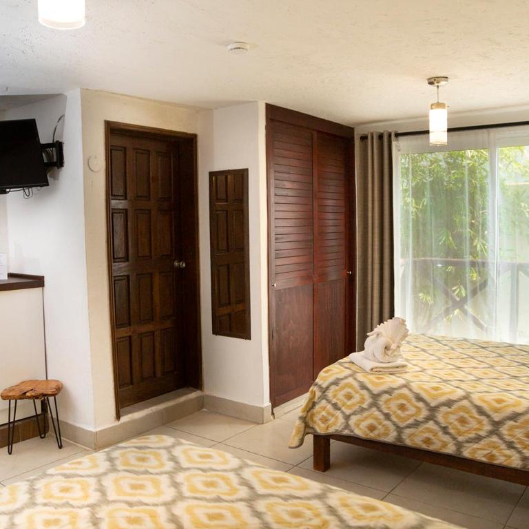 Hotel Amar Inn - Double Room with Two Double Beds - Ground Floor - 8