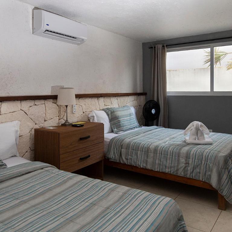 Hotel Amar Inn - Double Room with Two Double Beds - Ground Floor - 25