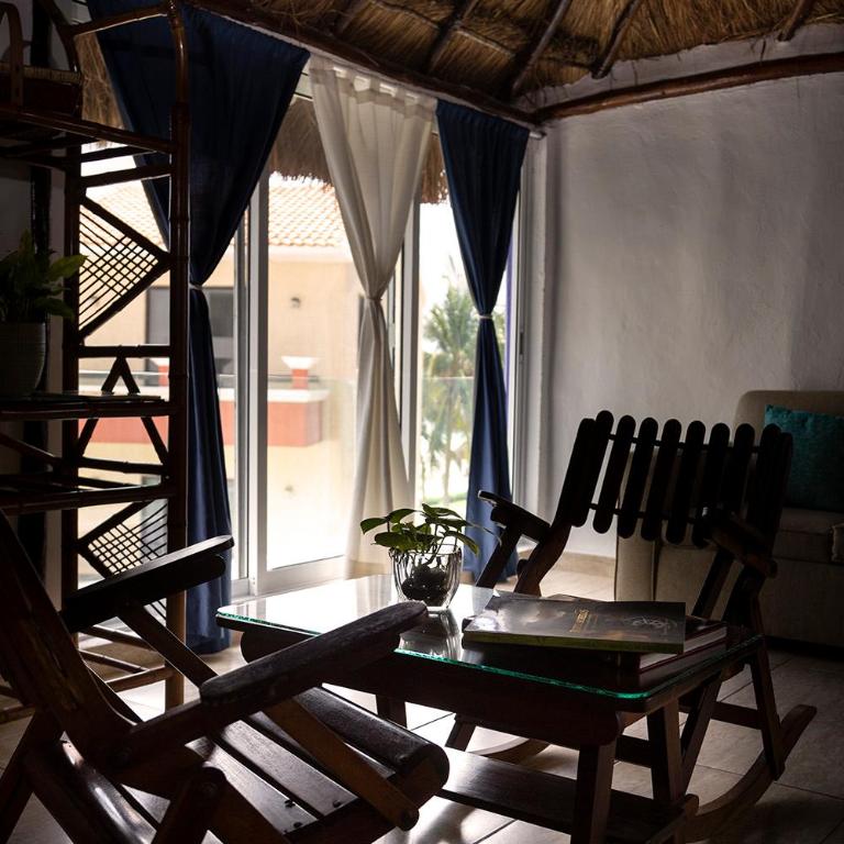 Hotel Amar Inn - Superior King Room with Partial Sea View - 11