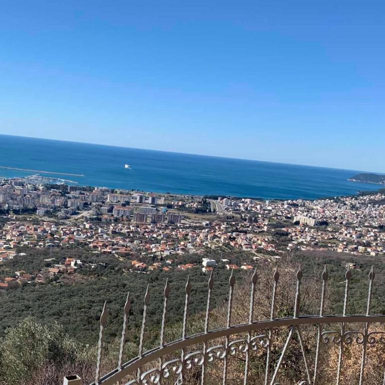 Ranc Mujica - One-Bedroom Apartment - 7