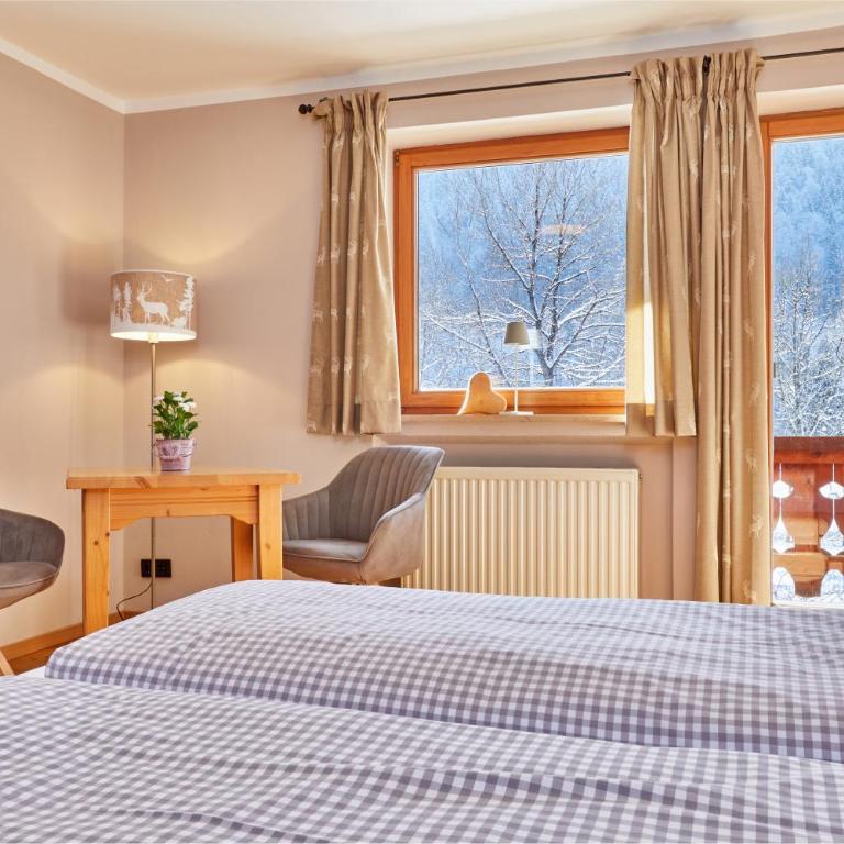 Gästehaus Brandnerhof - Doppelzimmer mit Balkon - 3