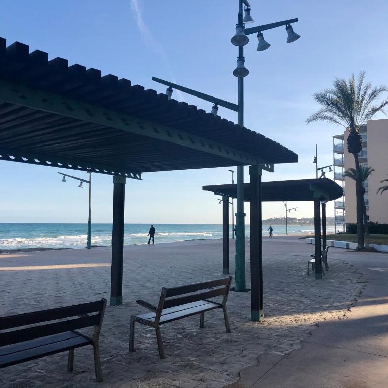 PINEDA BEACH 1a línea de mar & parking - Apartment with Sea View - 47