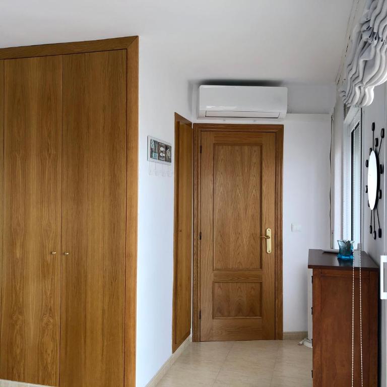 PINEDA BEACH 1a línea de mar & parking - Apartment with Sea View - 30