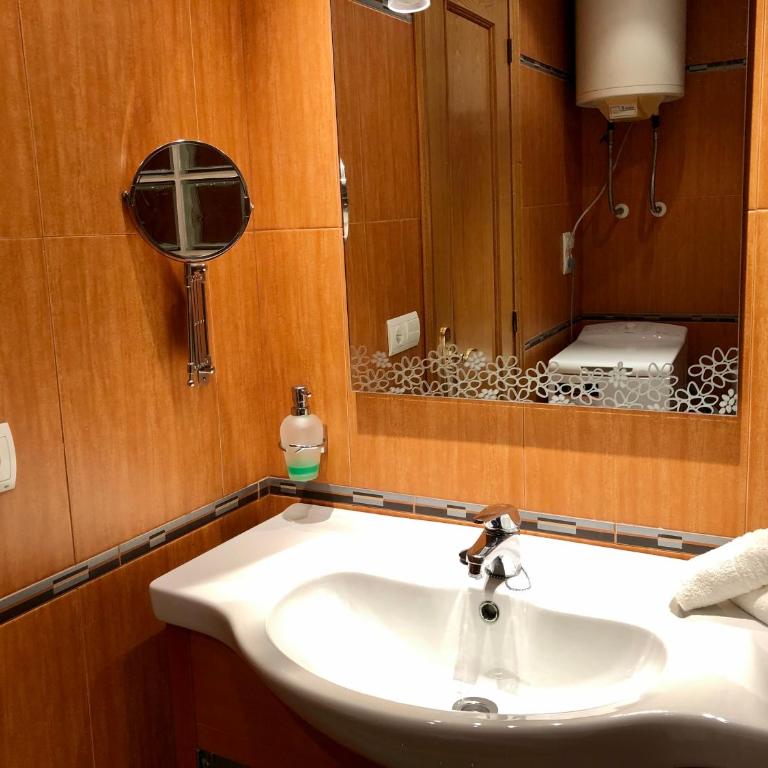 PINEDA BEACH 1a línea de mar & parking - Apartment with Sea View - 21