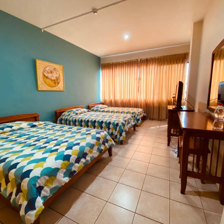 Hostal Solar Del Puerto - Habitación Triple Clásica - 1