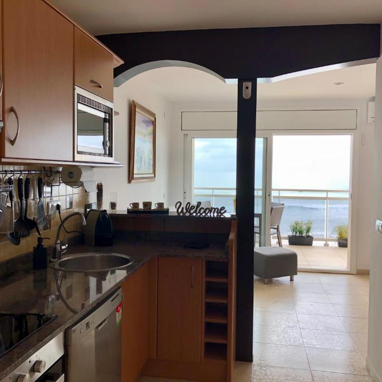 PINEDA BEACH 1a línea de mar & parking - Apartment with Sea View - 10