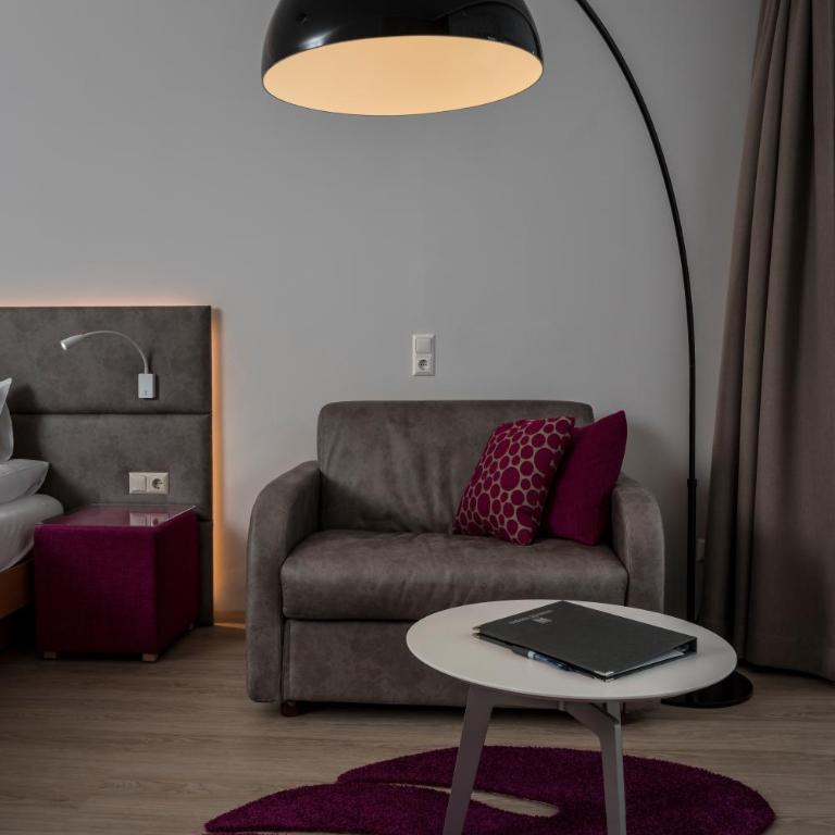 Seehotel Vinzenz - Kleines Doppelzimmer mit einem Balkon und Seeblick - 13