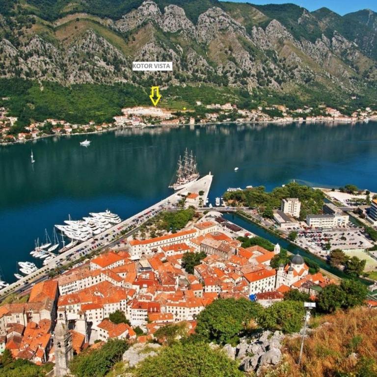 Wonderful 2 bedroom With Beautiful Views apartments in Kotor Vista - Two-Bedroom Apartment - 16