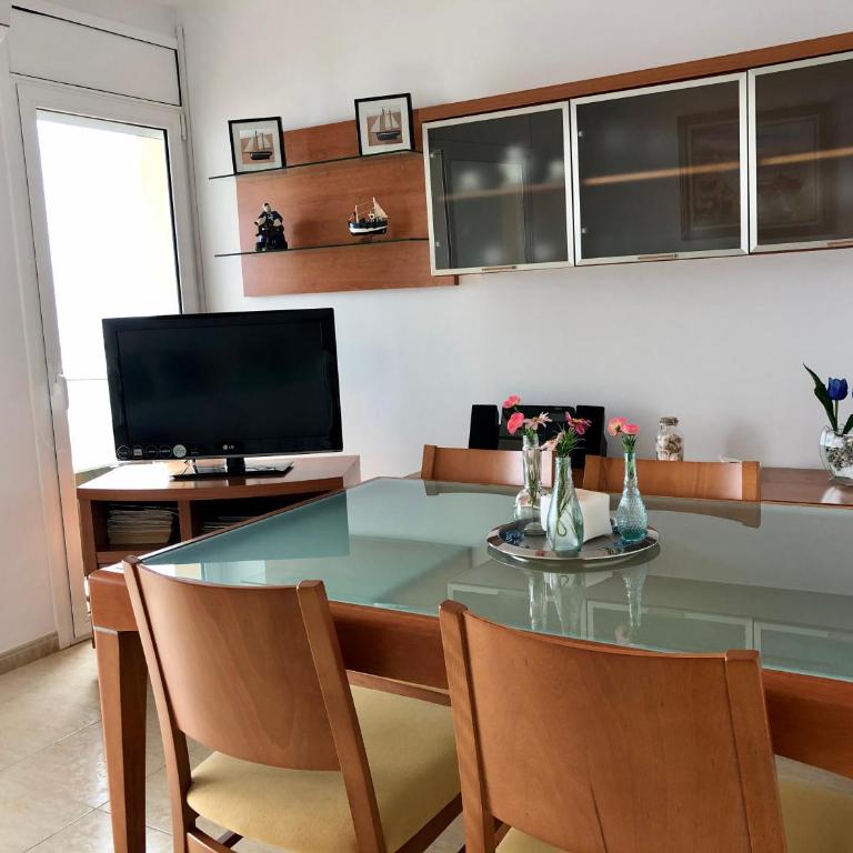 PINEDA BEACH 1a línea de mar & parking - Apartment with Sea View - 13