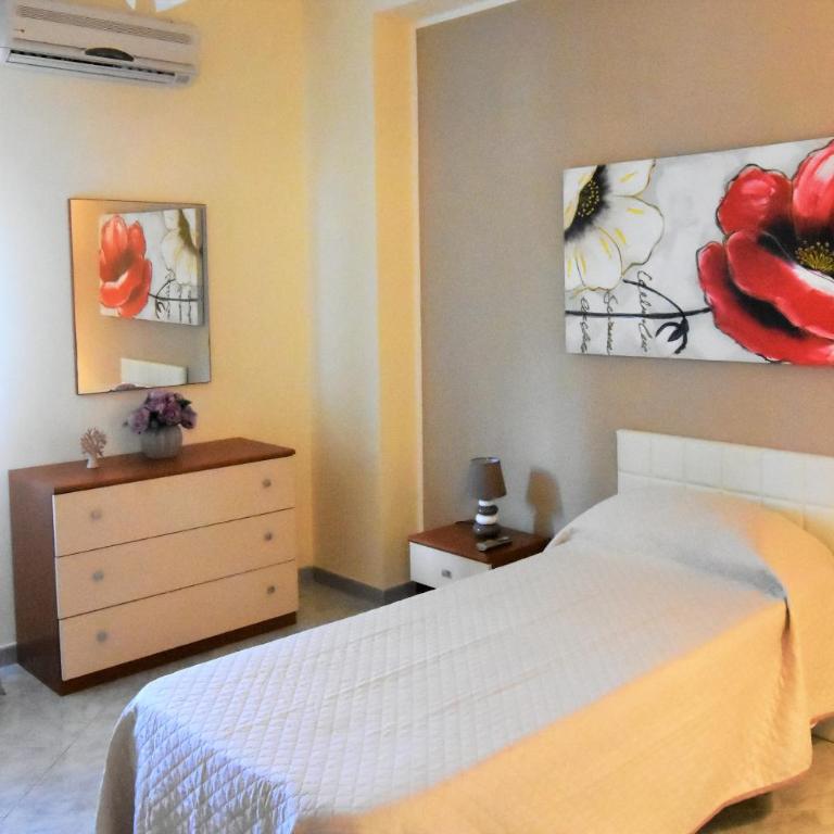Bed and Breakfast Il Girasole - Camera Singola con Bagno Privato Esterno - 2