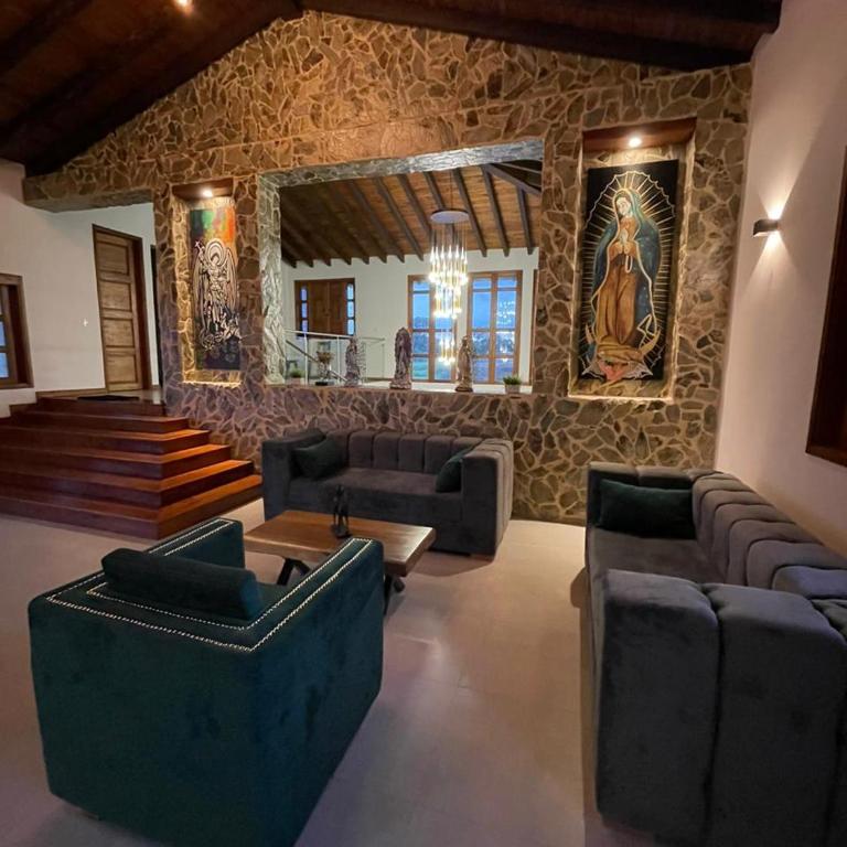 San Miguel de Montenegro - Casa de 5 dormitorios - 15