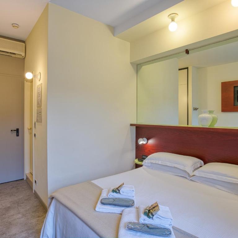 Hotel Piroscafo - Camera Matrimoniale con Vista Porto - 10