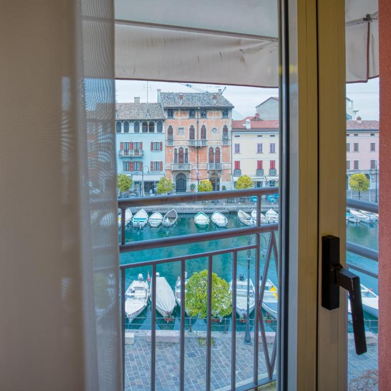 Hotel Piroscafo - Camera Matrimoniale con Vista Porto - 8