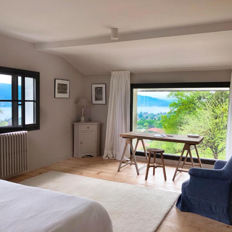 Vue exceptionnelle sur lac d'Annecy et Montagnes - Villa - 14