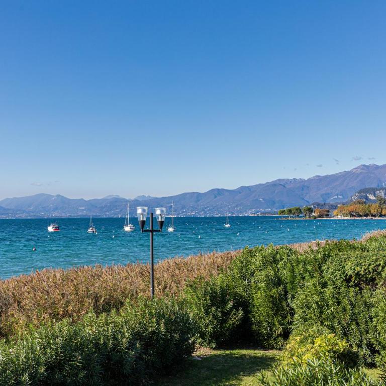 Locanda Le Palafitte - Camera Matrimoniale/Doppia con Letti Singoli con Vista Lago. - 14