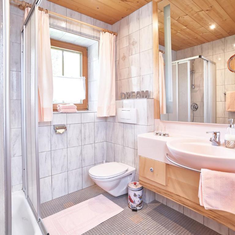 Ferienhaus Kirchplatzl - Apartment mit 1 Schlafzimmer, Balkon und Bergblick - 5