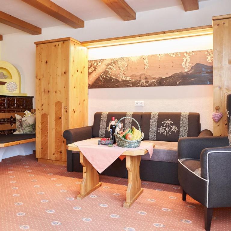 Ferienhaus Kirchplatzl - Apartment mit 1 Schlafzimmer, Balkon und Bergblick - 3