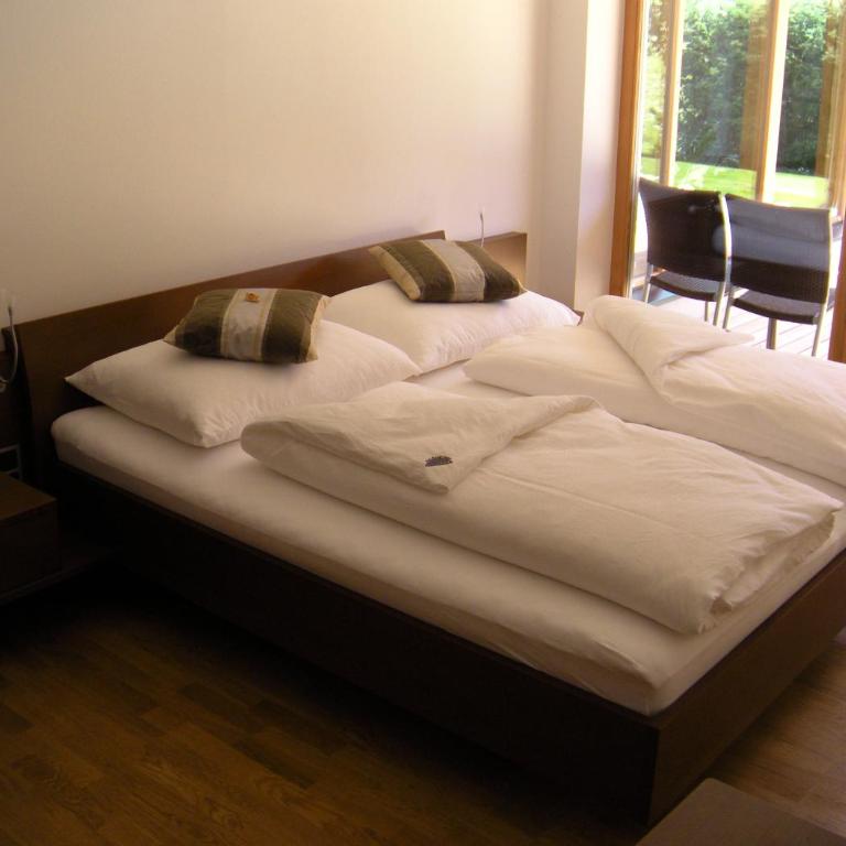 Garni - Hotel Am Burghuegel - Doppelzimmer - 3