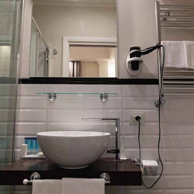 Relais Monti - Camera Tripla - 4